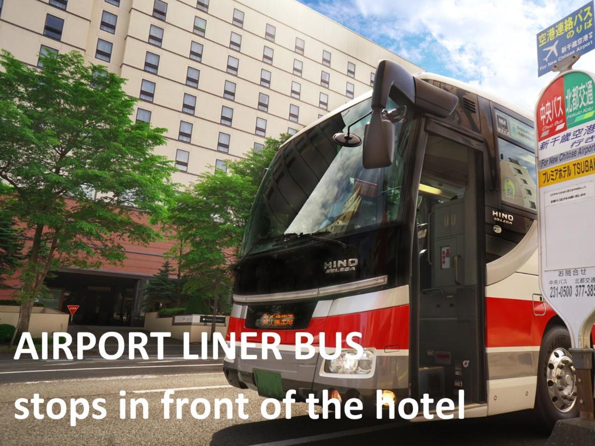 Premier Hotel -Tsubaki- Sapporo Esterno foto Port Liner Bus stops in front of the hotel