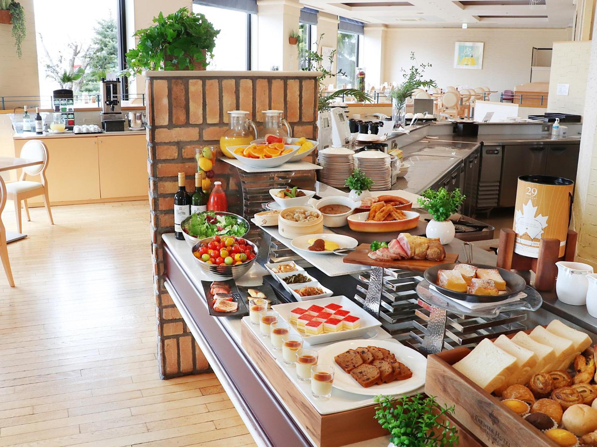 Premier Hotel -Tsubaki- Sapporo Esterno foto A buffet at a hotel